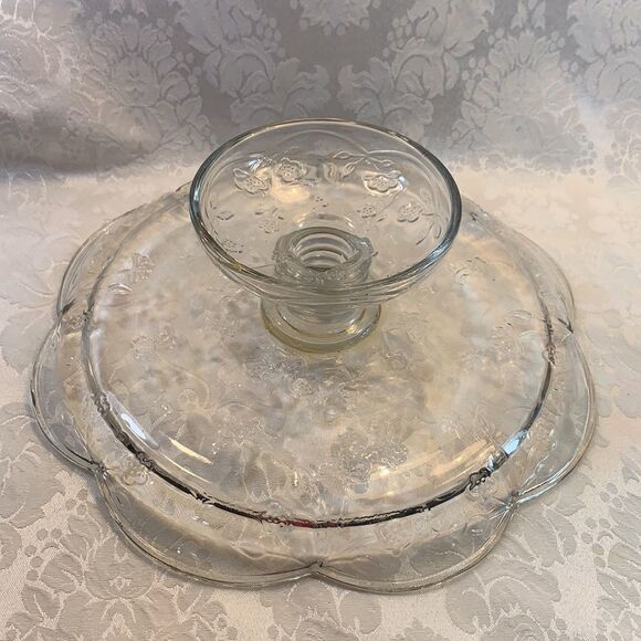 Savannah Style Vintage Cake Serving Flower Embossed Scalloped EdgePlatter EUC - Picture 5 of 10